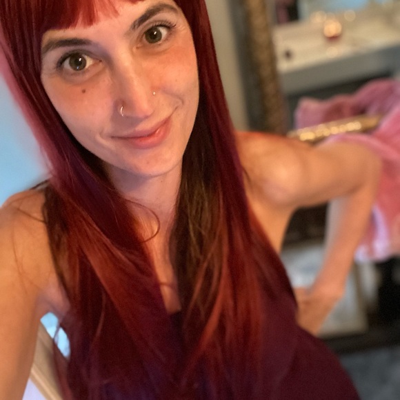 Meet your Posher, Joann - Picture 1 of 2